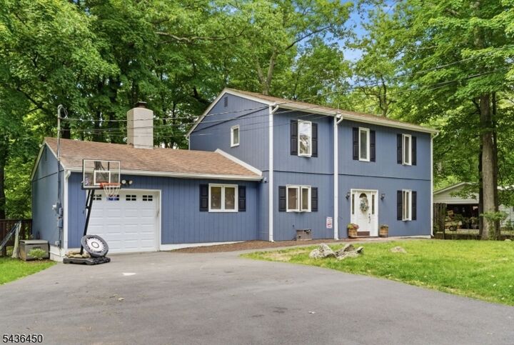 Property Photo:  3 Crows Nest Rd  NJ 07821 