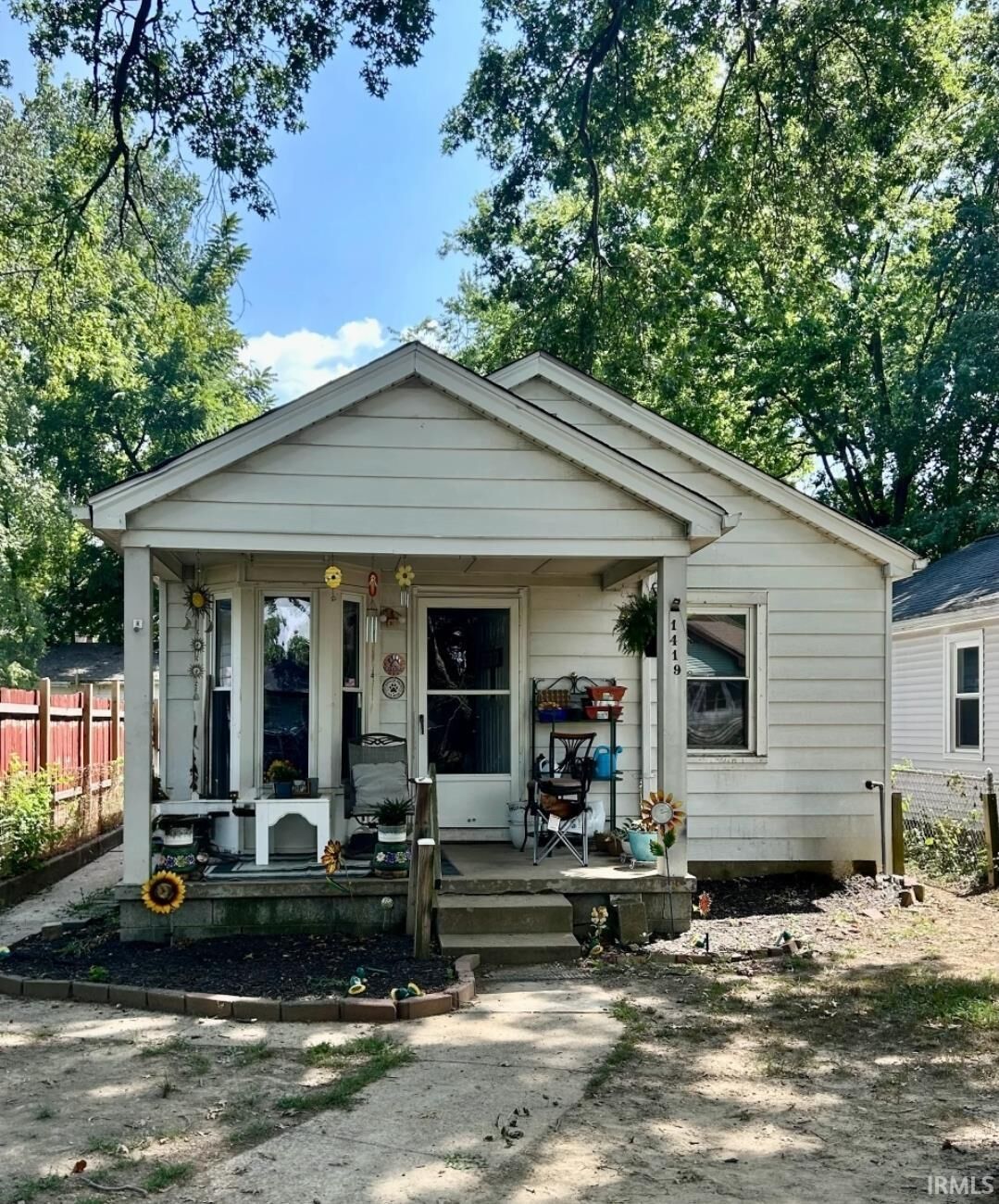 Property Photo: 1419 Taylor Avenue IN 47714
