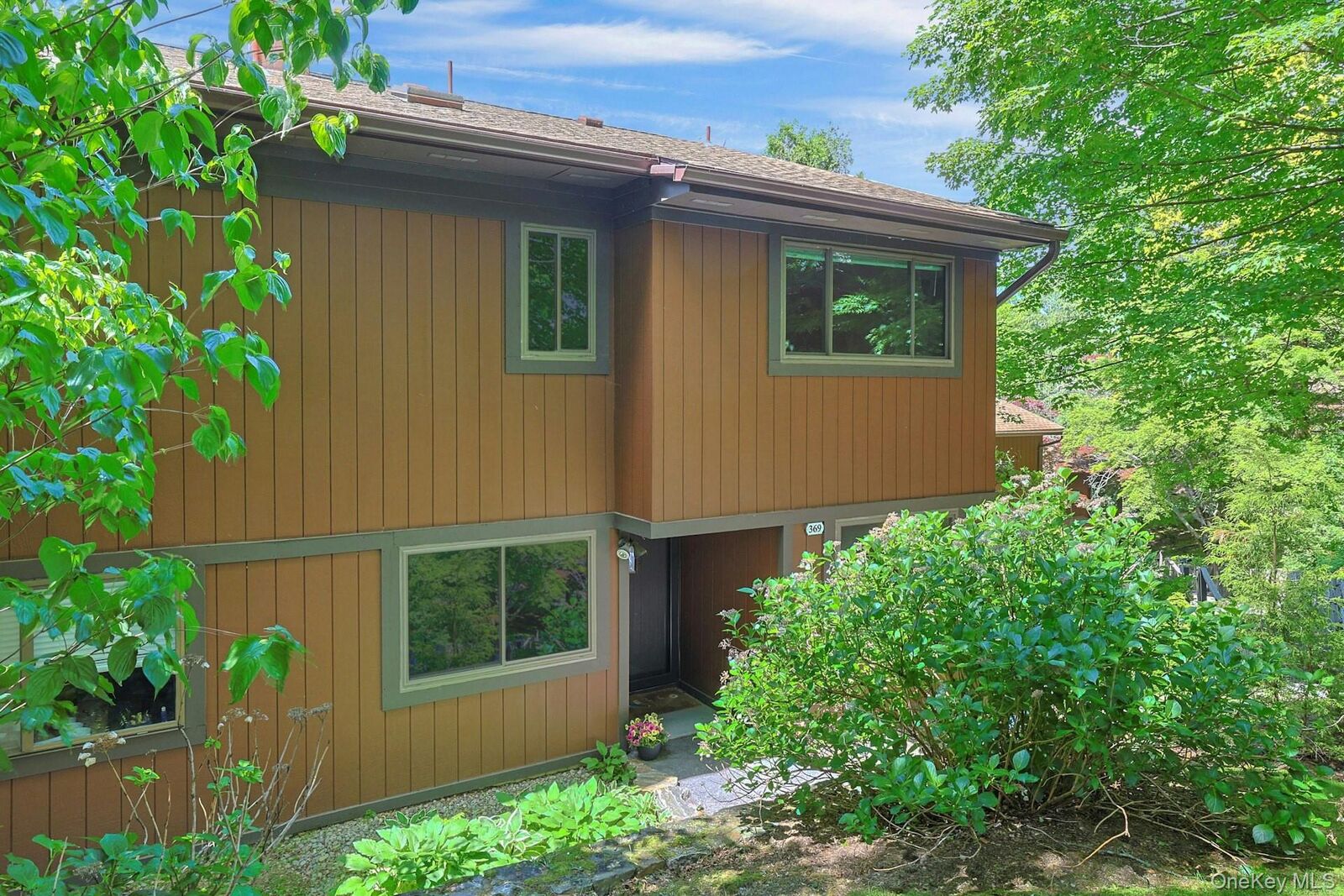 Property Photo:  369 Martling Avenue  NY 10591 