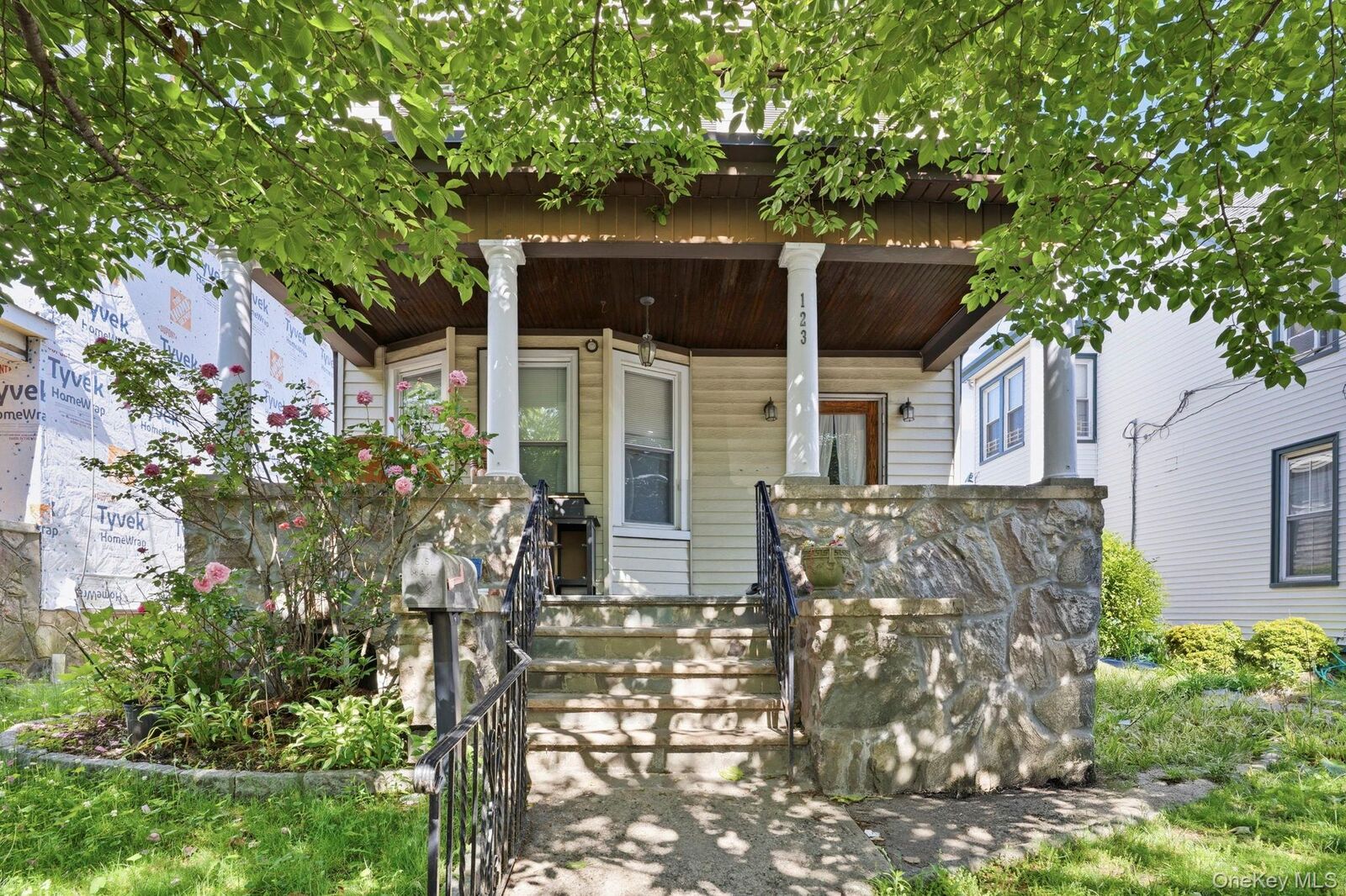 Property Photo:  123 Fourth Avenue  NY 10803 