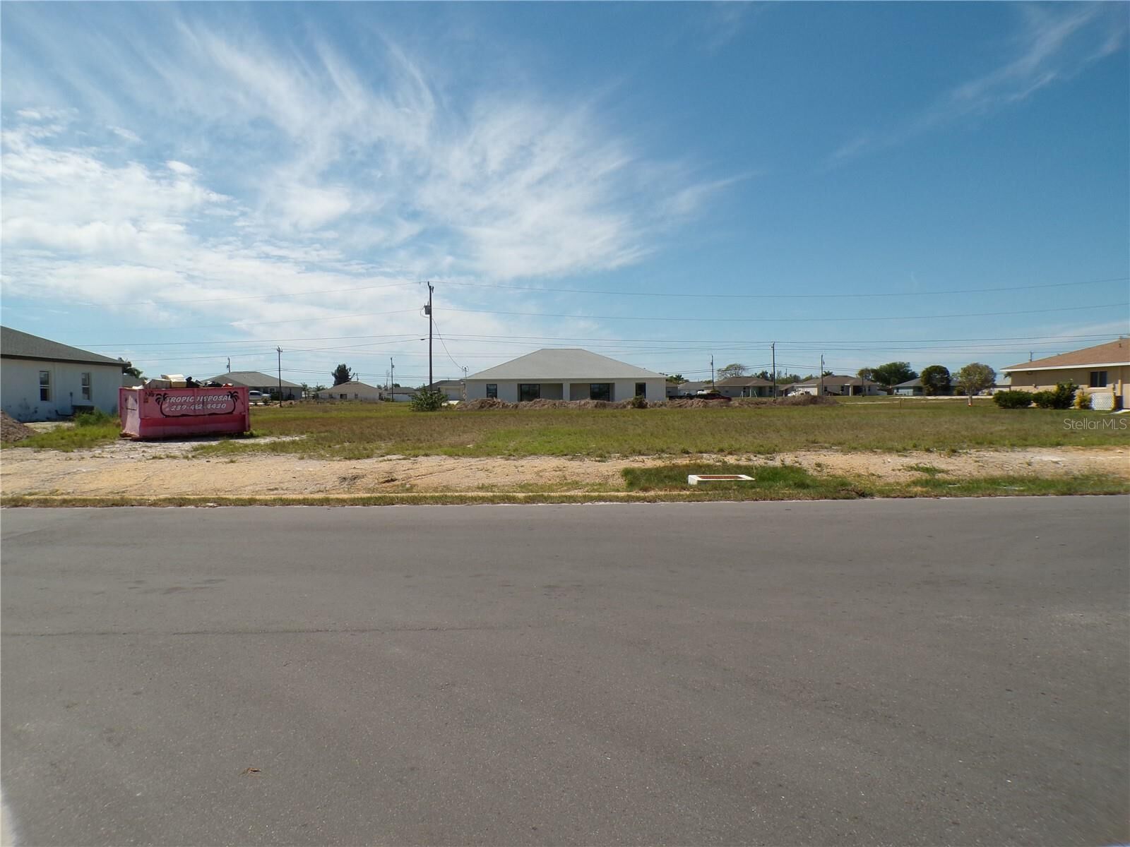 Property Photo:  1816 NE 8th Place  FL 33909 