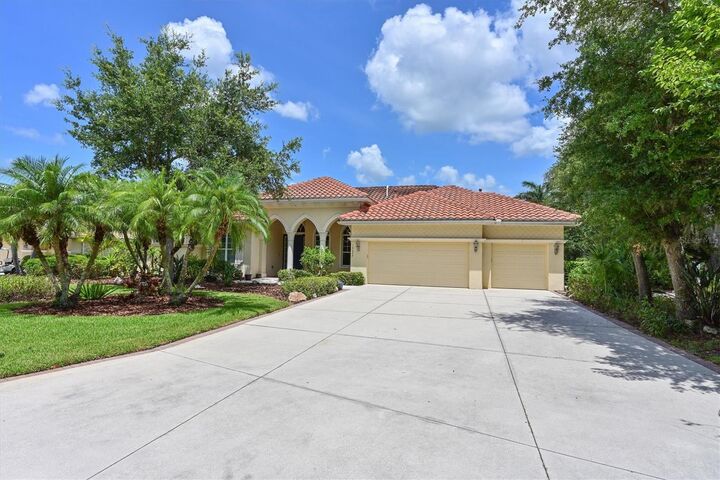 Property Photo: 10622 Conch Shell Terrace FL 34212