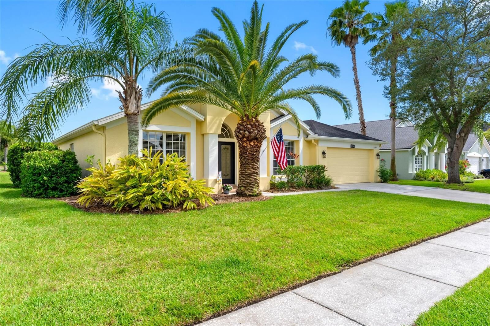 Property Photo:  9104 Cypress Keep Lane  FL 33556 