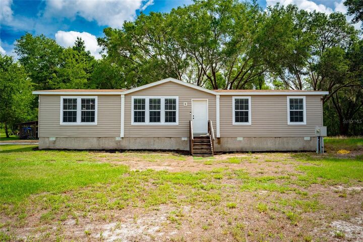 Property Photo: 14002 Bay Lake Road FL 34736