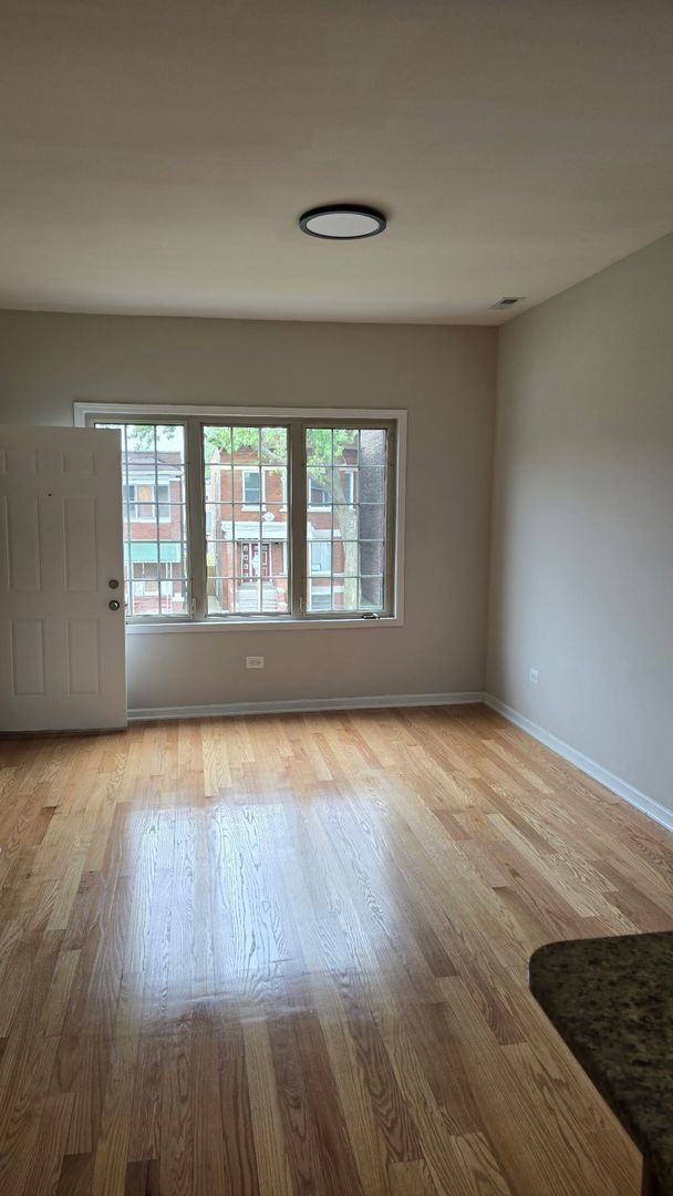 Property Photo:  6834 S Dorchester Avenue 2  IL 60637 