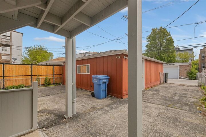 Property Photo:  6219 N Claremont Avenue  IL 60659 