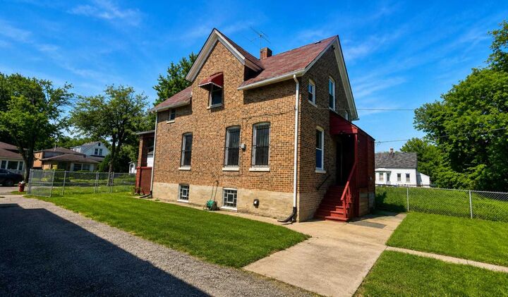Property Photo: 234 W 105th Place IL 60628