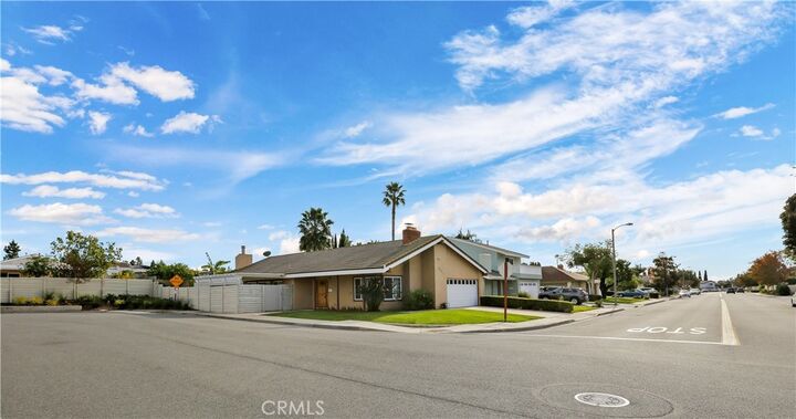 Property Photo:  14602 Bel Aire Street  CA 92604 