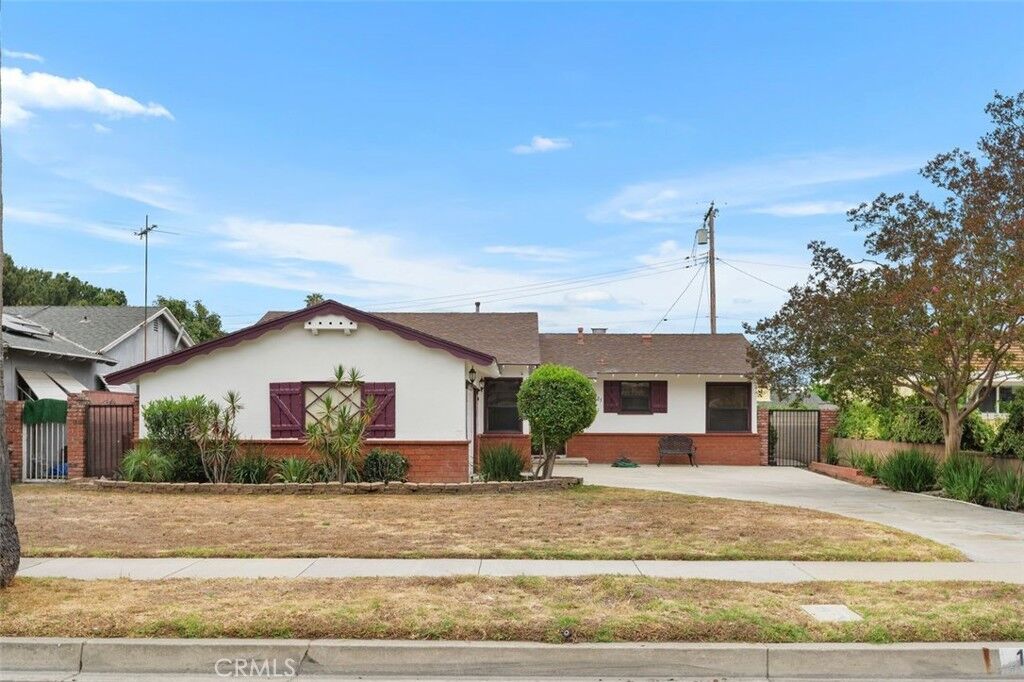 Property Photo:  1525 W Princeton St  CA 91762 