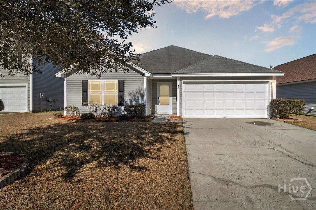 Property Photo:  72 Lake Shore Boulevard  GA 31407 