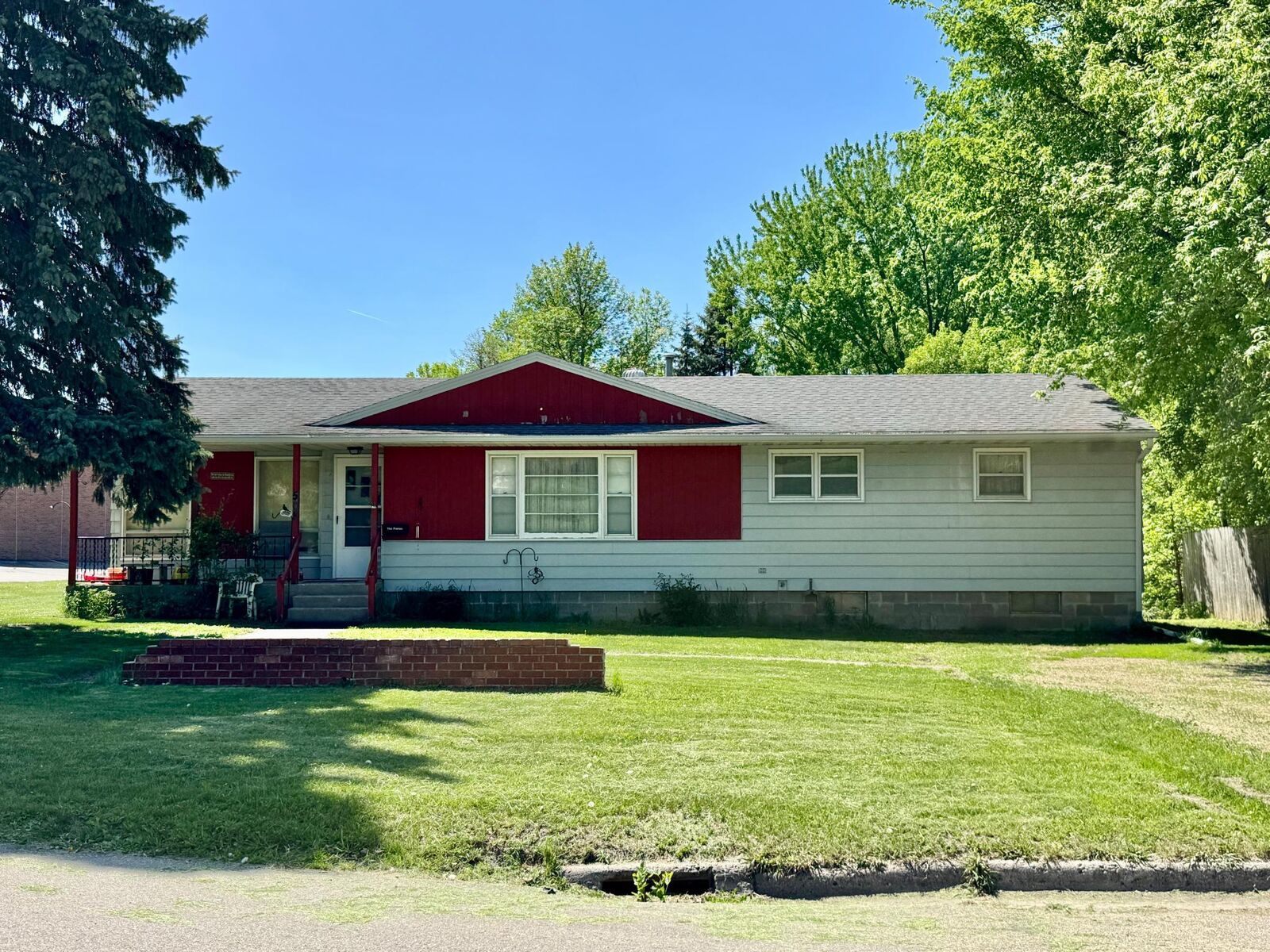 Property Photo:  508 2nd Street SE  MN 56572 