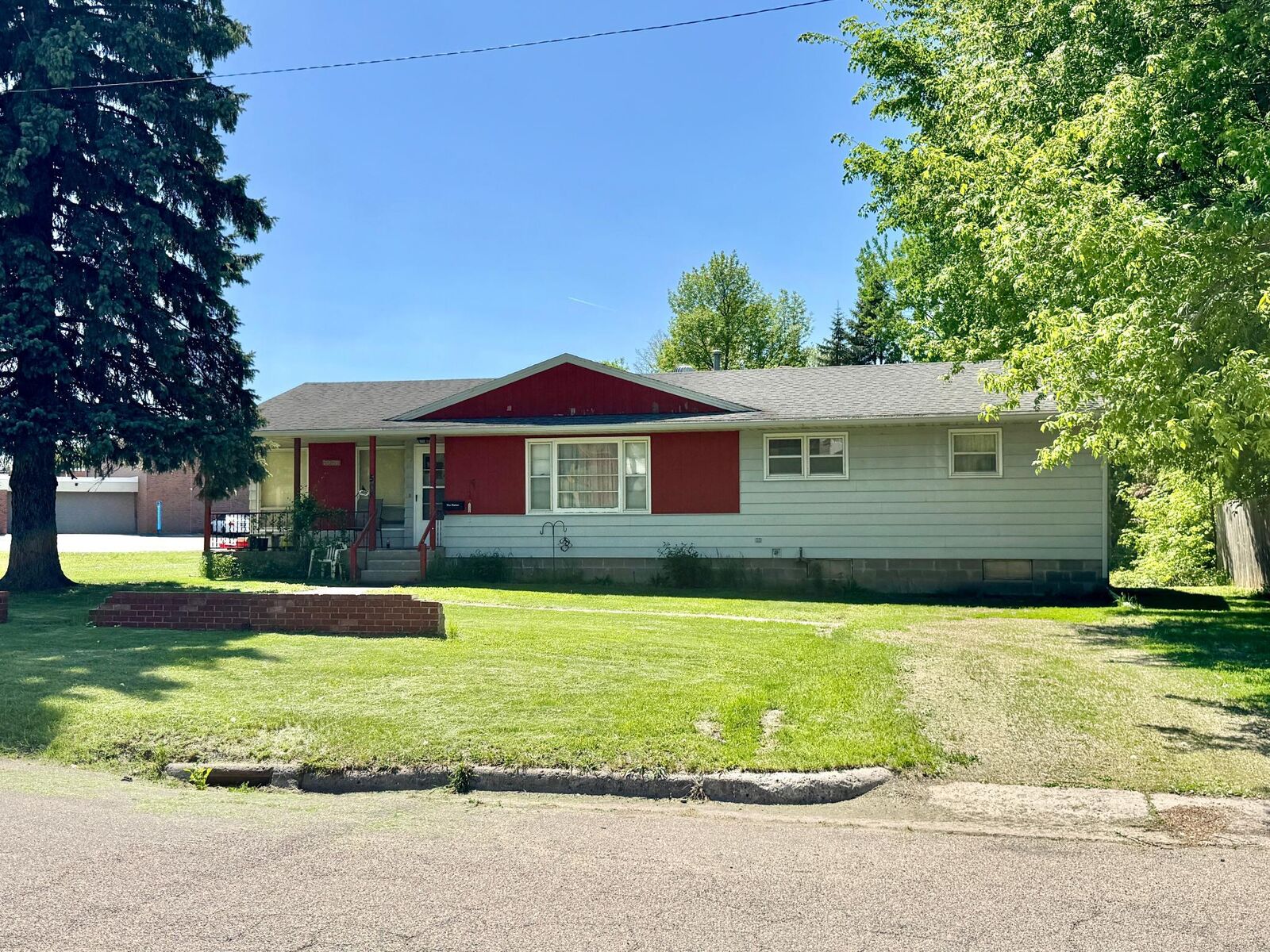 Property Photo:  508 2nd Street SE  MN 56572 