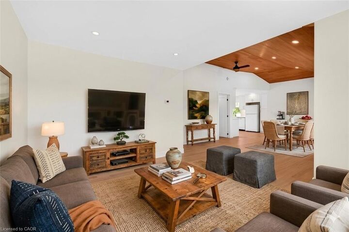 Property Photo: 8 Cornell Avenue Upper ON L8E 5N2