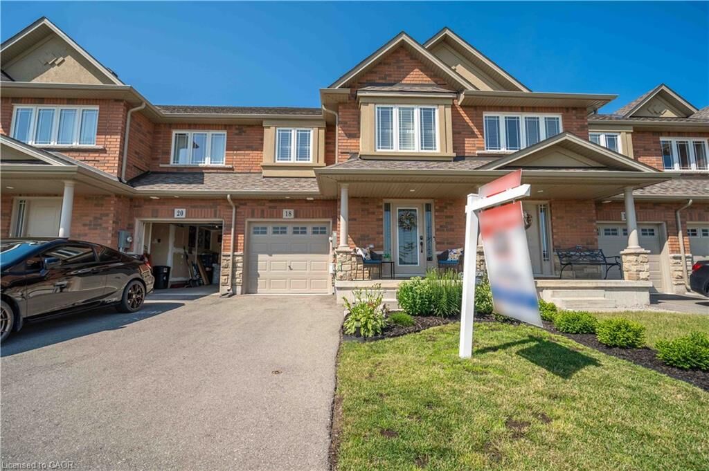 Property Photo: 18 Cittadella Boulevard ON L0R 1P0