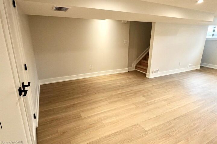 Property Photo: 246 Marlborough Street Unit 5 ON N3S 4T3