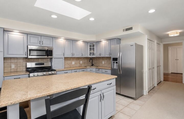 Property Photo:  903 E. Broadway 2  MA 02127 