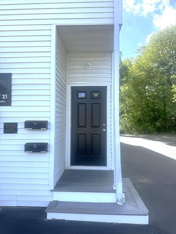 Property Photo:  273 Chauncy Street 2B  MA 02048 