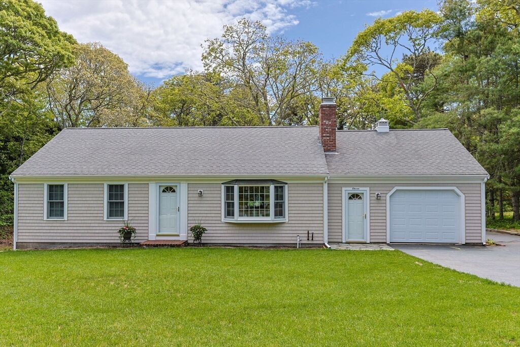 Property Photo:  11 Little Marsh Ln  MA 02645 