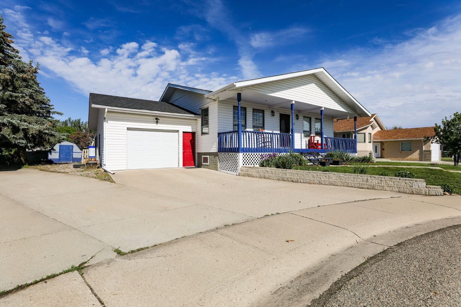 Property Photo:  18 Garden Place  AB T0K 1J0 