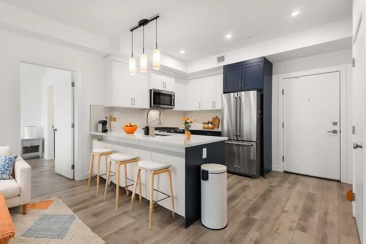Property Photo:  205 Spring Creek Common SW 405  AB T3H 6H4 
