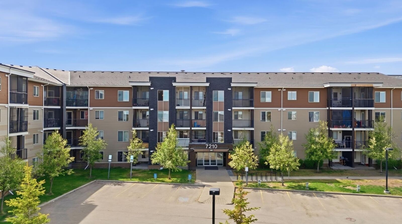 Photo de la propriété:  7210 80 Avenue NE 423  AB T3J 0A6 