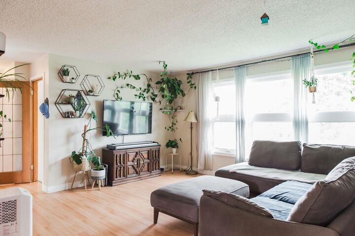 Property Photo:  9332 70A Avenue  AB T8V 6C9 