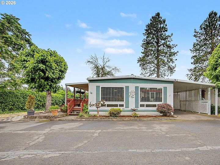 Property Photo:  4400 SE Roethe Rd 14  OR 97267 