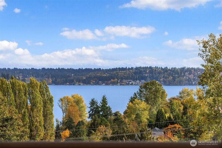 Property Photo: 4411 NE 90th Street WA 98115