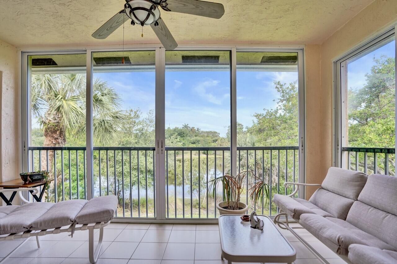 Property Photo: 12434 Crystal Pointe Drive 202 FL 33437