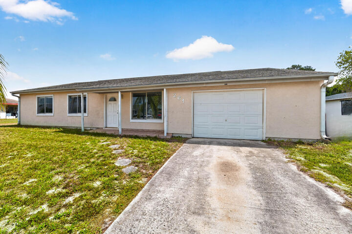 Property Photo:  261 SW Cherryhill Road  FL 34953 