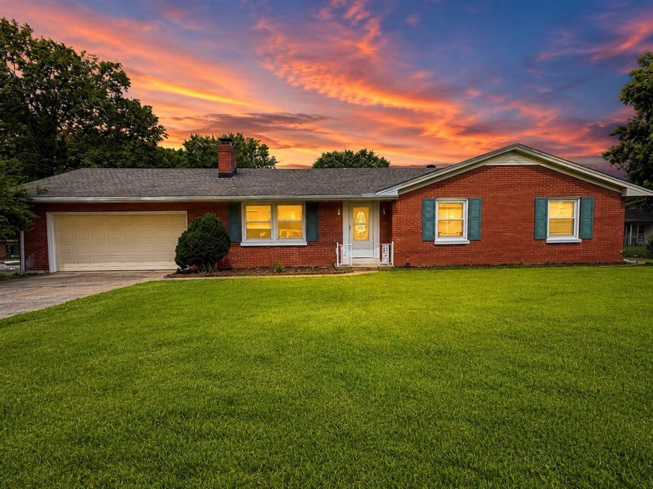 Property Photo:  2307 Bellevue Court  KY 42101 