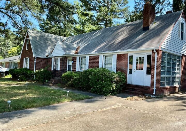 Property Photo:  226 Mayflower Rd  VA 23701 