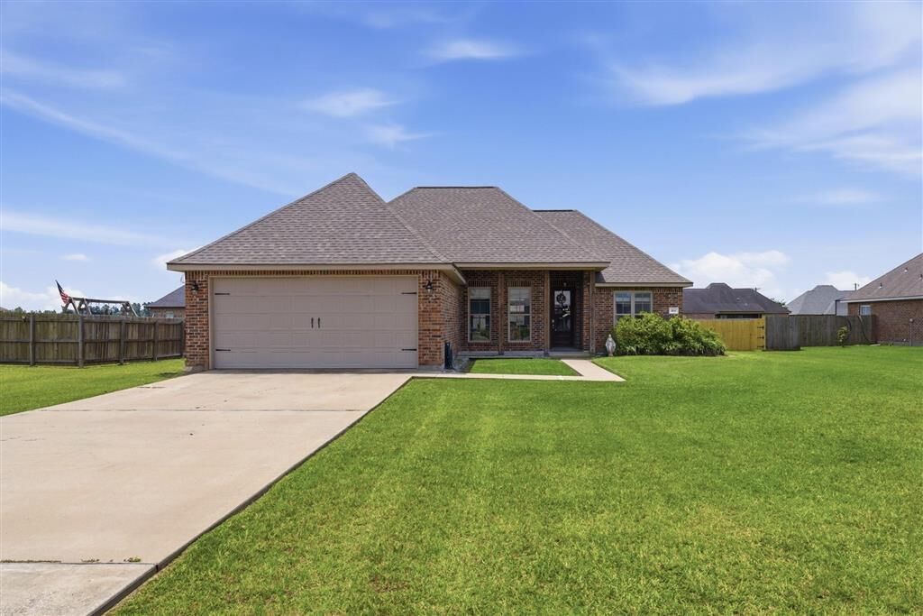 Property Photo: 164 Carnation Drive LA 70657