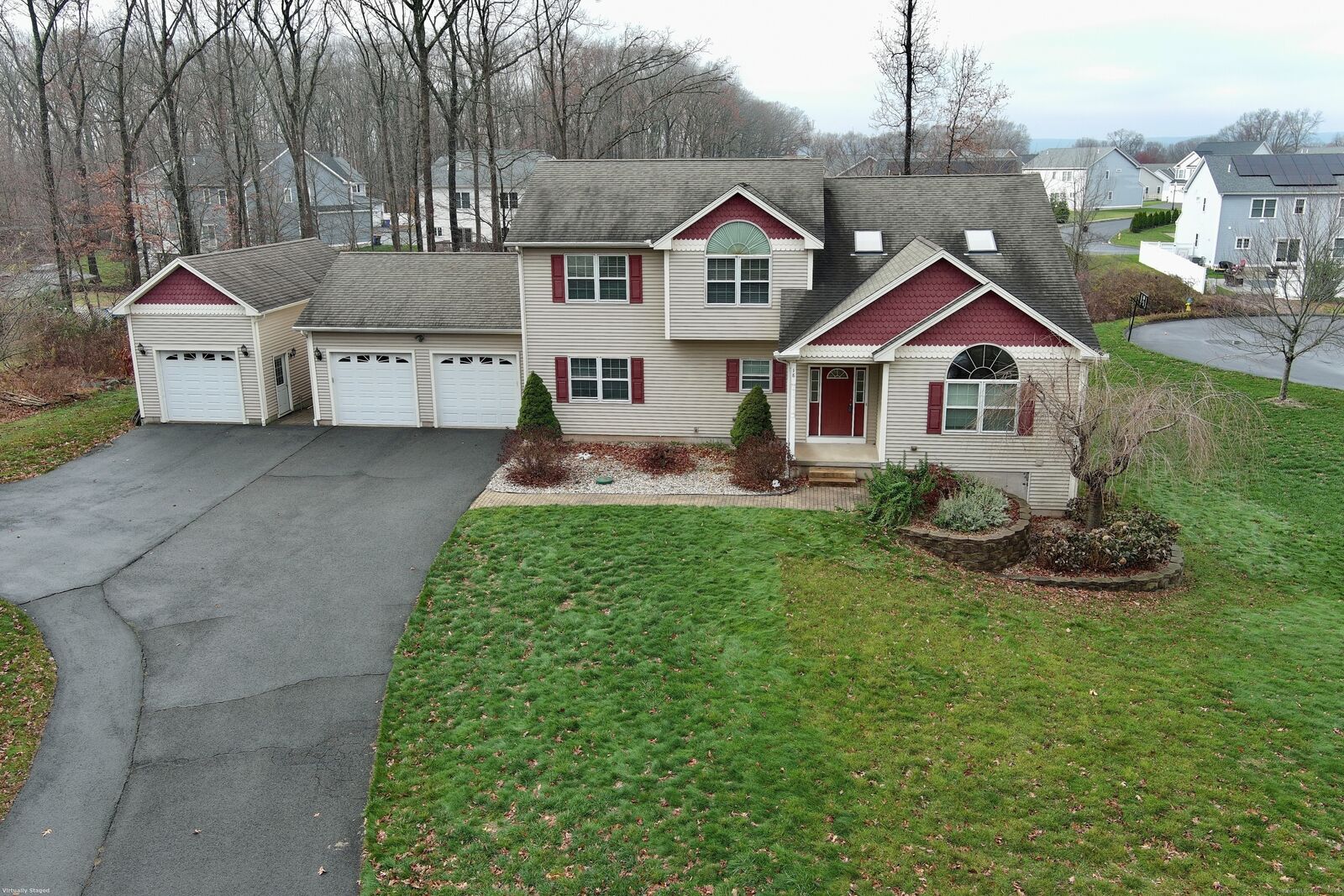 Property Photo:  18 Honey Lane  CT 06489 