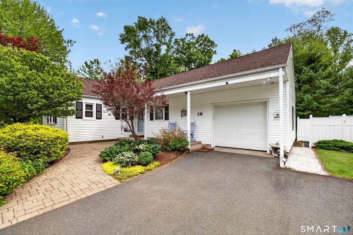 Property Photo:  16 Somerset Road  CT 06033 