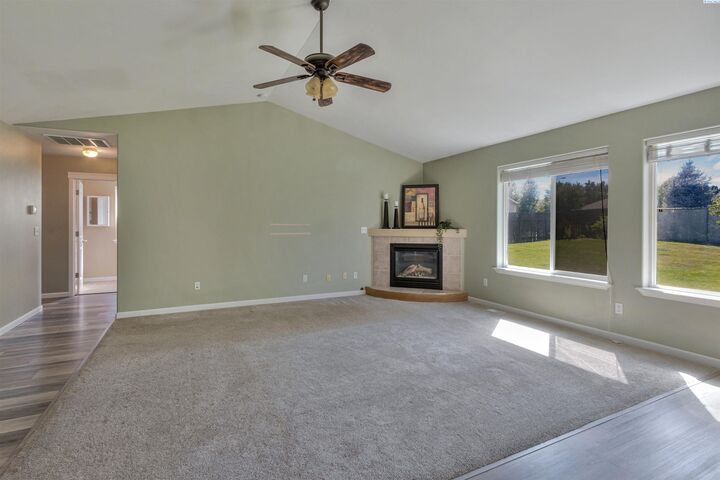 Property Photo: 2101 S Arthur Loop WA 99338