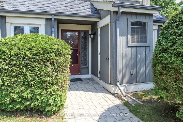 Property Photo:  149 Fairway Crescent 73  ON L9Y 5B4 