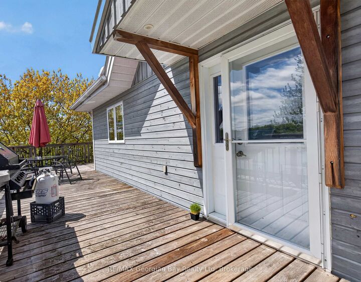 Property Photo: 185 Picnic Island Road ON L0K 1S0