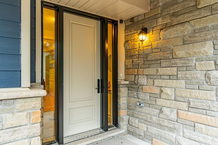Property Photo: 1049 Greensview Drive ON P1H 0K1