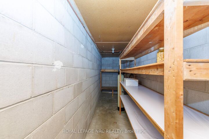 Property Photo:  38 Rivercrest Road  ON L8E 1M9 