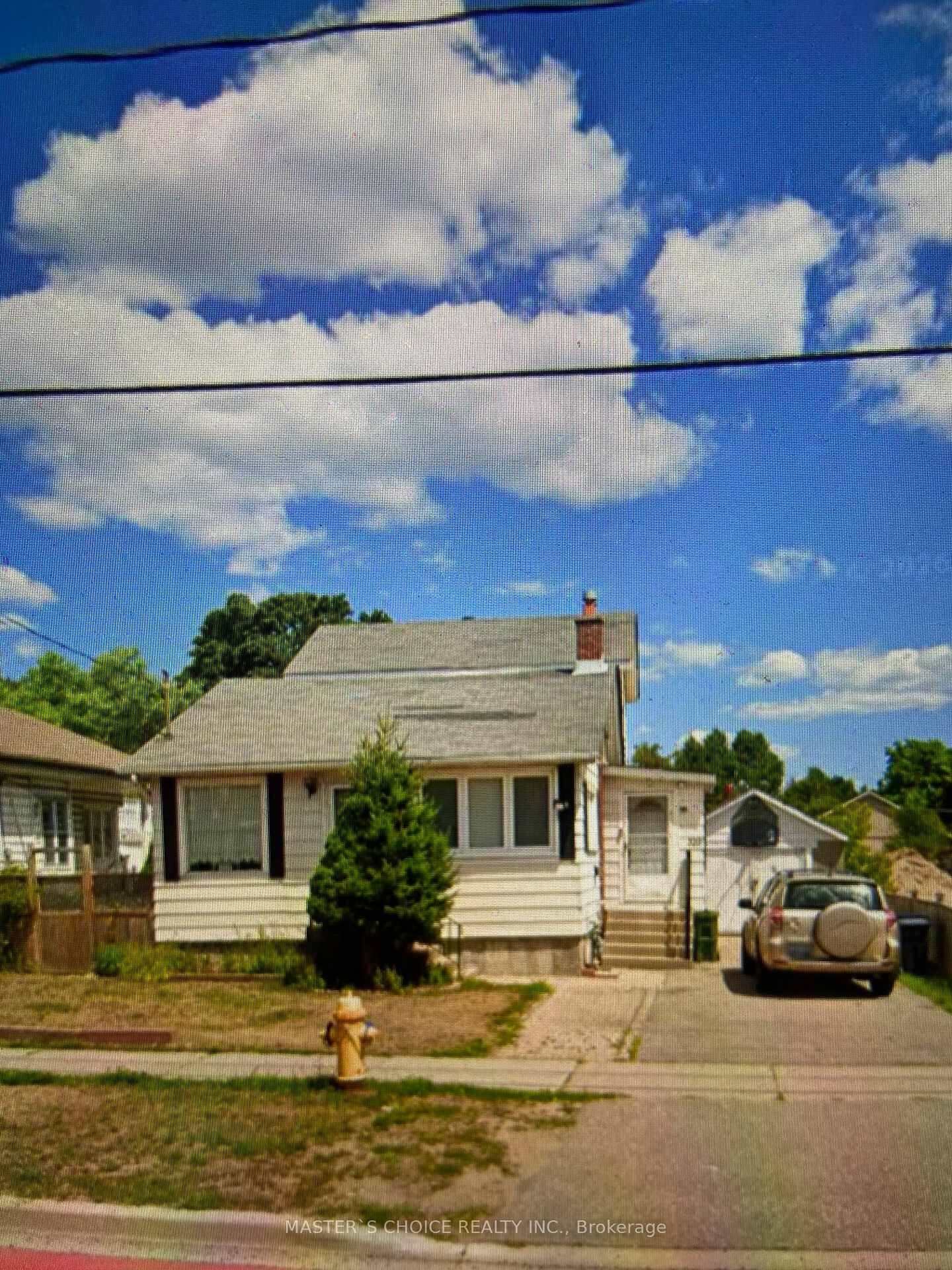Property Photo: 329 Morningside Avenue ON M1E 3G2