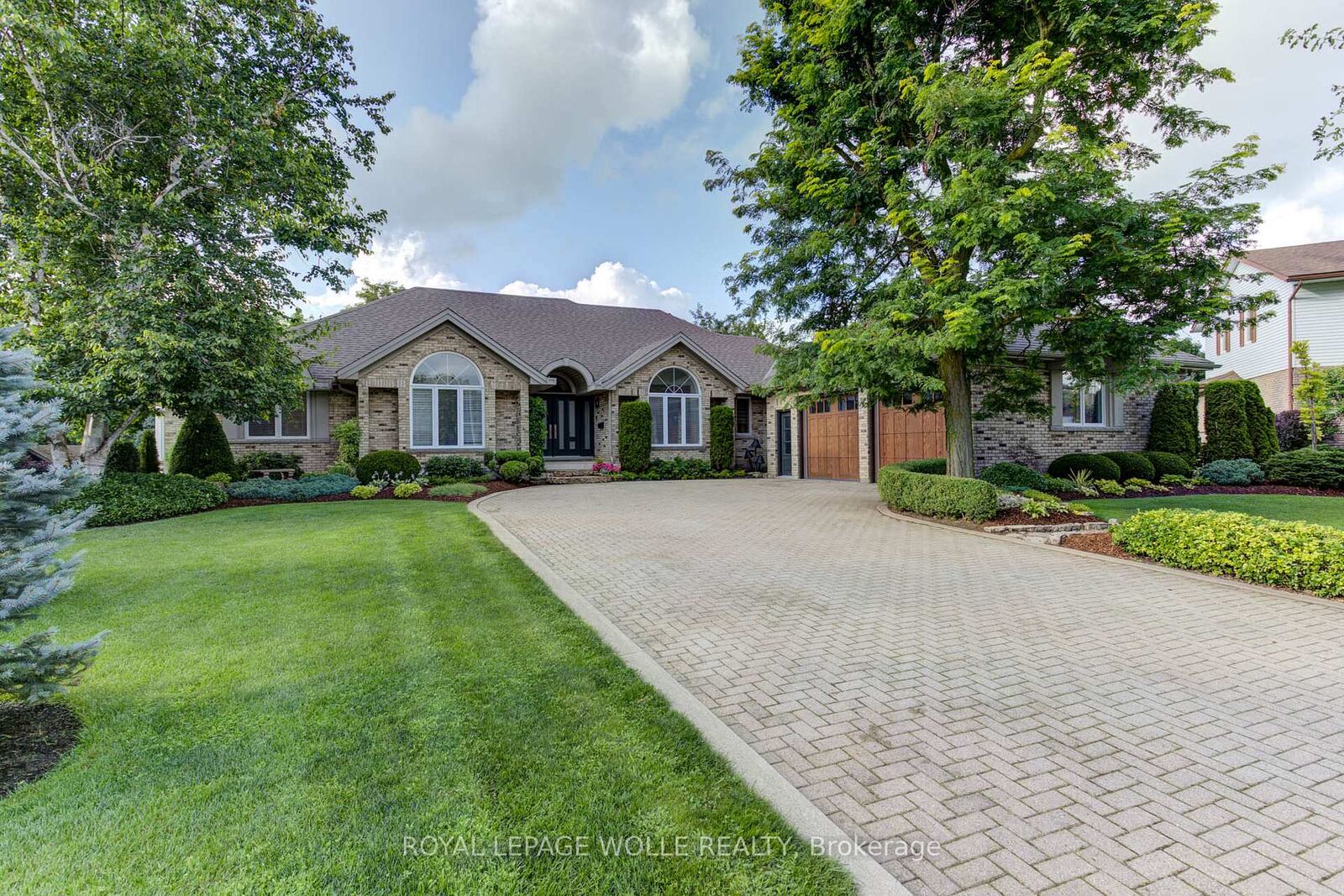 Property Photo: 14 James Court ON N0B 2M1