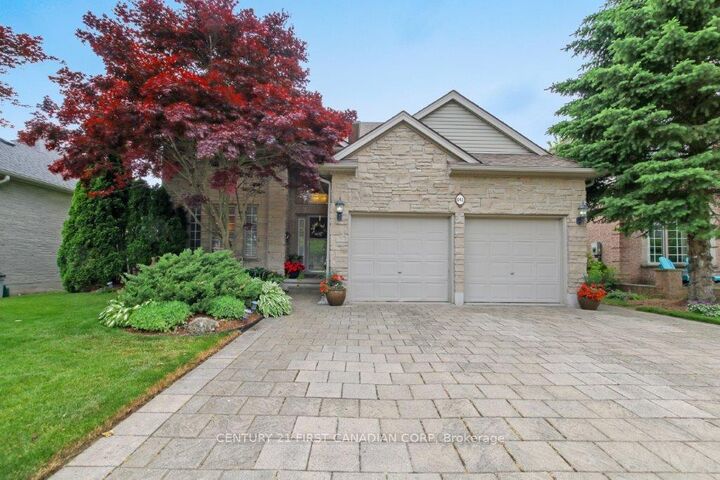 941 Barclay Road — photo 1