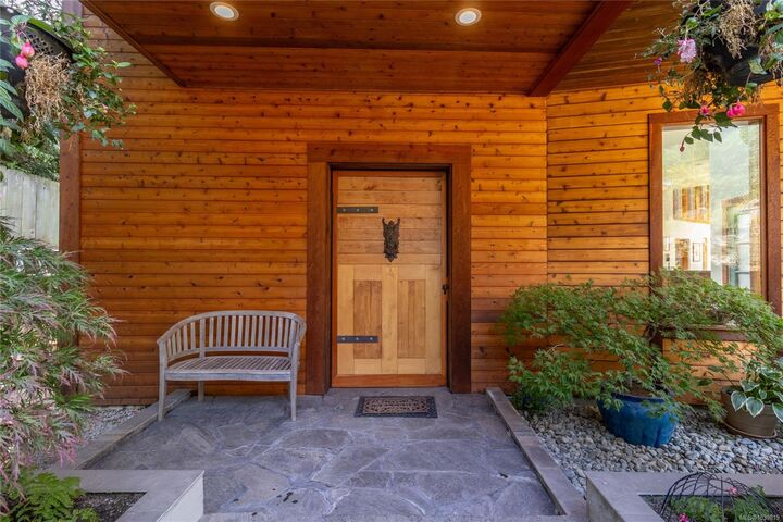 Property Photo: 2737 Anchor Way BC V0N 2M2