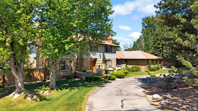 Property Photo:  4 Rollingwood Ln  UT 84092 