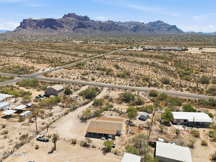 Property Photo: 944 S Goldfield Road AZ 85119