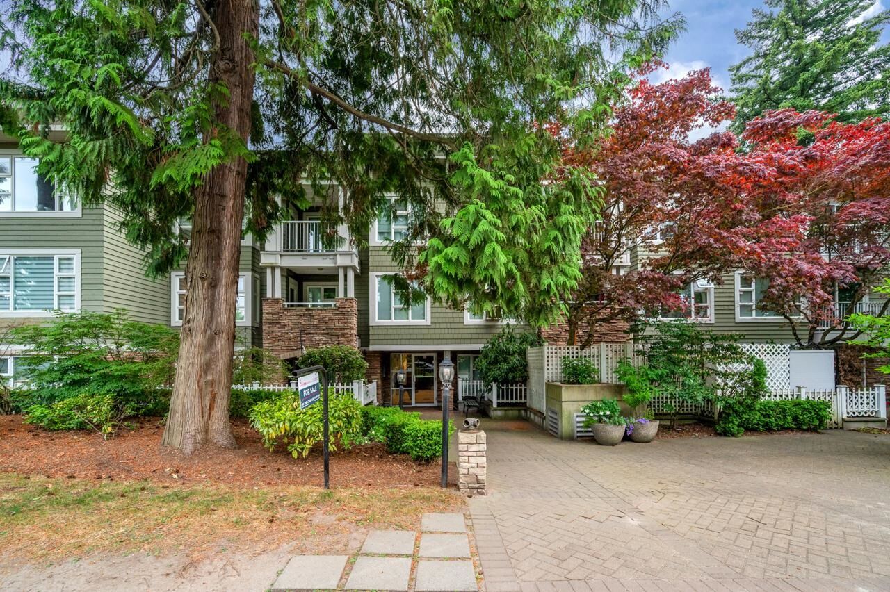 Property Photo: 988 W 54th Avenue 105 BC V6P 1M9