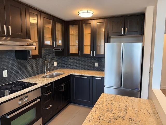 Property Photo:  6540 Burlington Avenue 303  BC V5H 4G3 