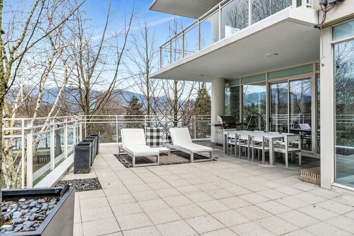 1139 W Cordova Street 101 — photo 1