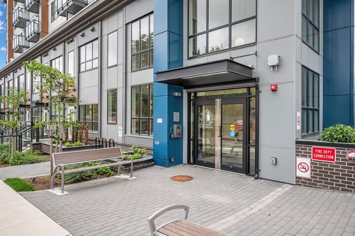 Property Photo: 13458 95 Avenue 206 BC V3V 0H1
